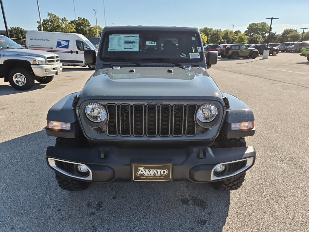 new 2025 Jeep Gladiator car, priced at $44,892