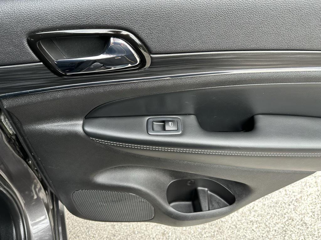 used 2021 Jeep Grand Cherokee car, priced at $23,986