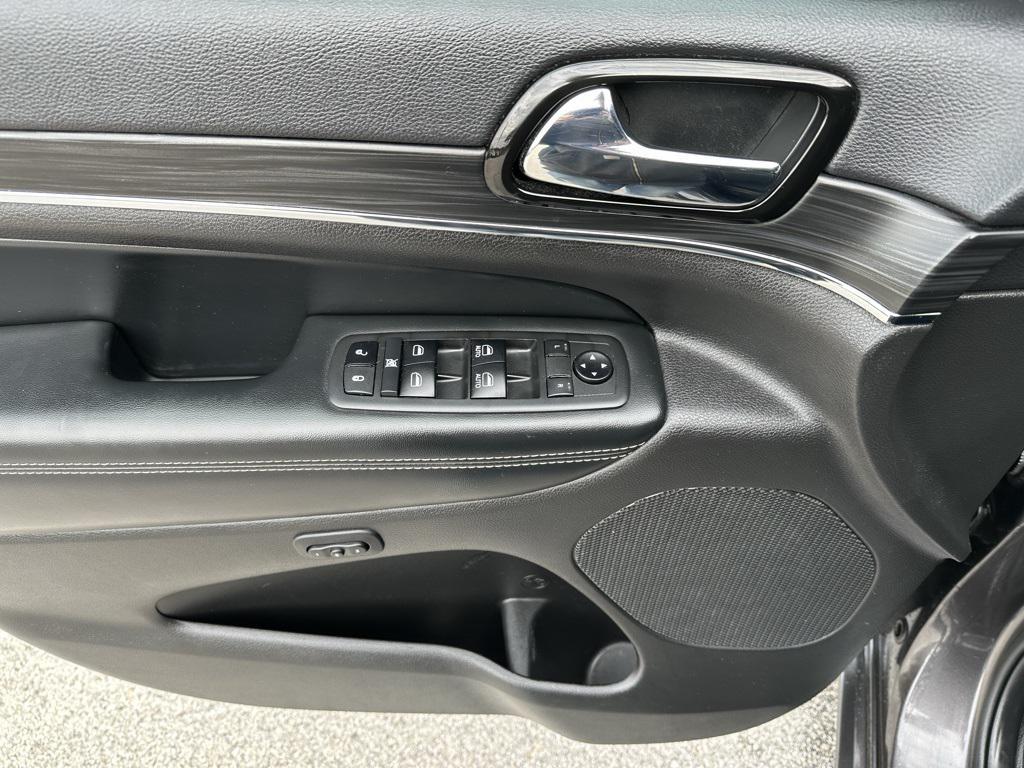 used 2021 Jeep Grand Cherokee car, priced at $23,986