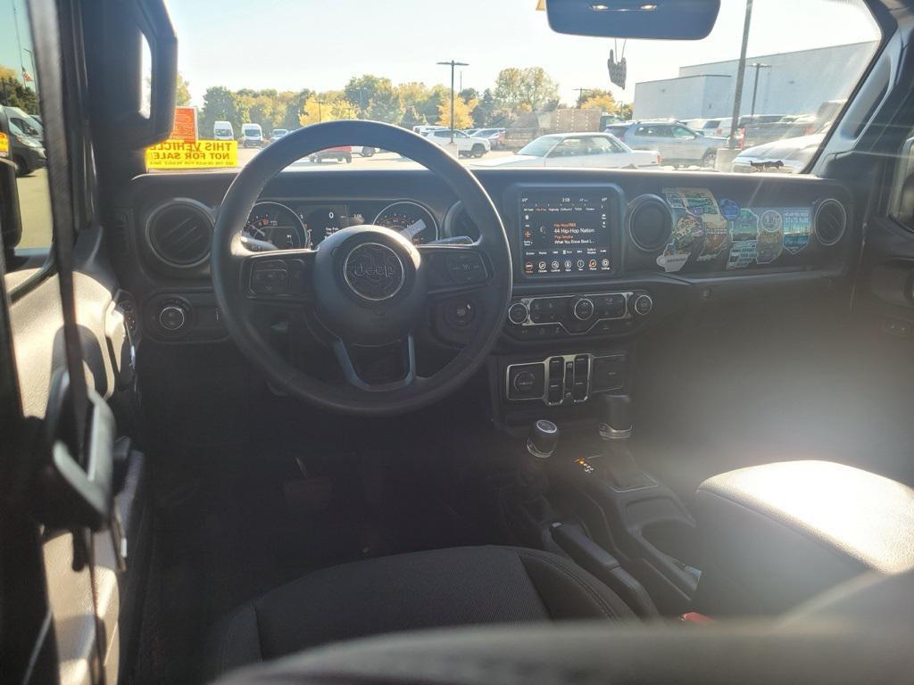 used 2023 Jeep Gladiator car