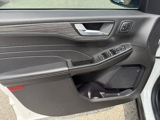used 2023 Ford Escape car, priced at $27,998