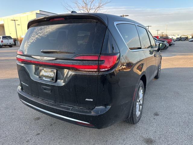 new 2025 Chrysler Pacifica car, priced at $43,329