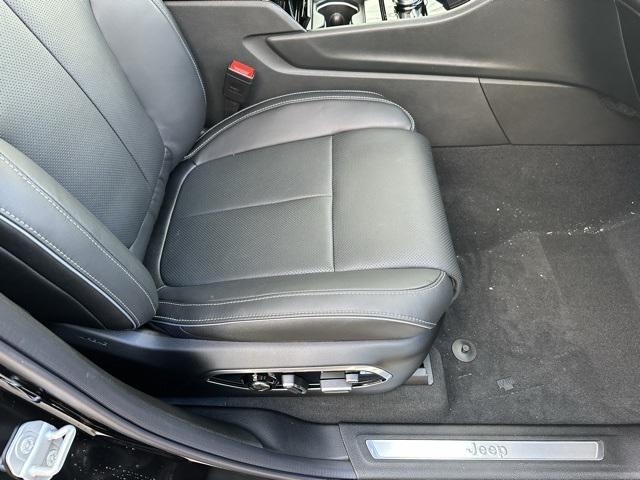 new 2025 Jeep Grand Cherokee car, priced at $61,115