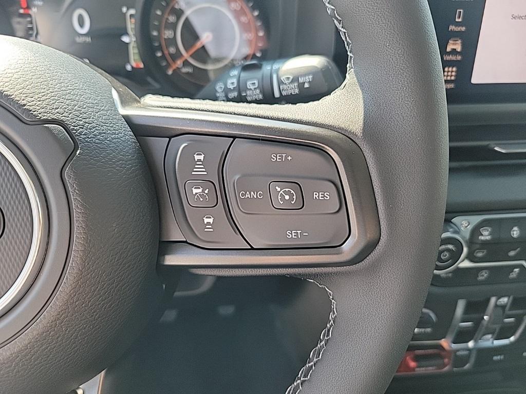 new 2025 Jeep Wrangler car, priced at $46,952