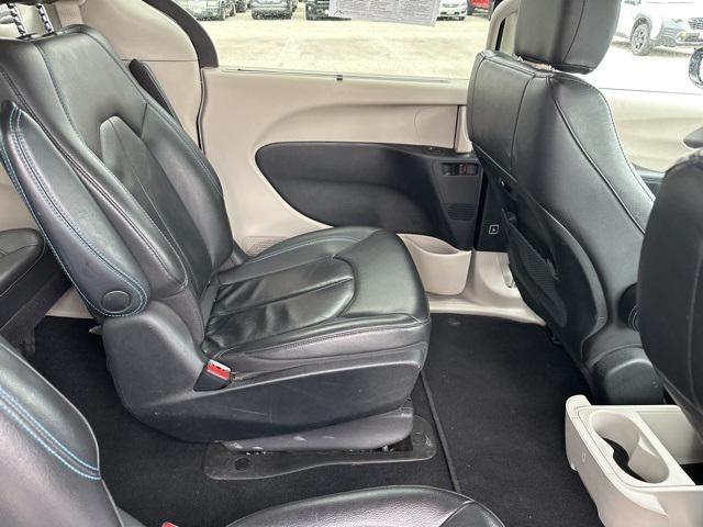 used 2021 Chrysler Pacifica Hybrid car, priced at $22,196