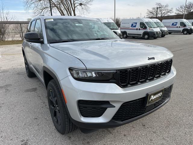 new 2025 Jeep Grand Cherokee car, priced at $42,777