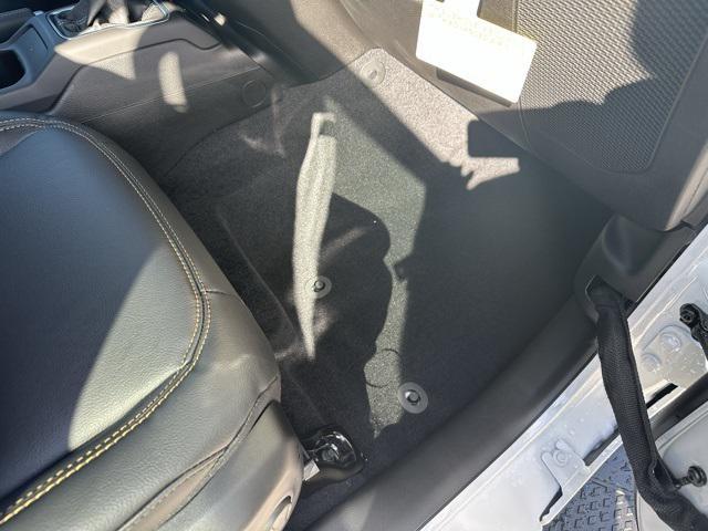 new 2025 Jeep Gladiator car, priced at $43,209