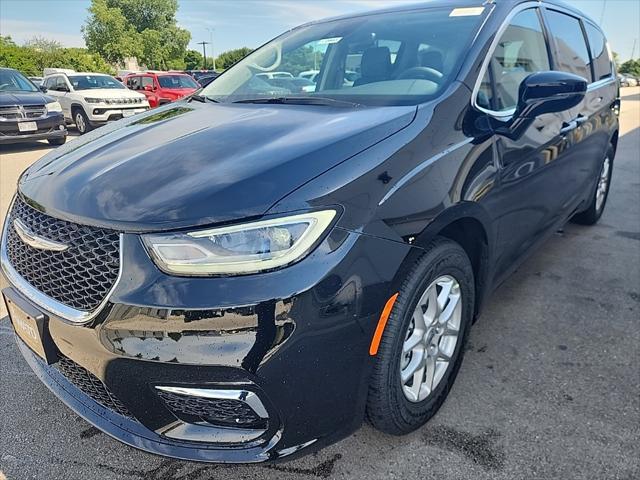 new 2024 Chrysler Pacifica car, priced at $37,531