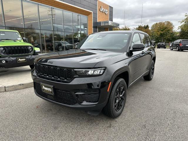 new 2025 Jeep Grand Cherokee car, priced at $40,817