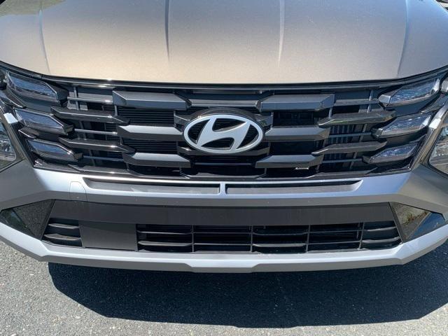 new 2025 Hyundai TUCSON Hybrid car, priced at $36,212