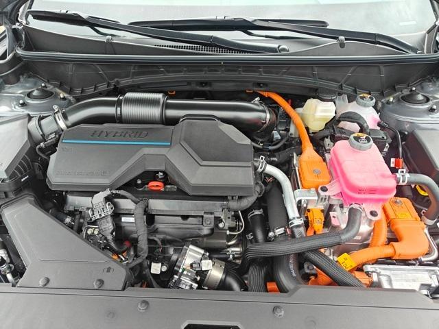 new 2025 Hyundai TUCSON Hybrid car, priced at $37,045