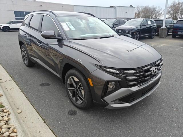 new 2025 Hyundai TUCSON Hybrid car, priced at $37,045