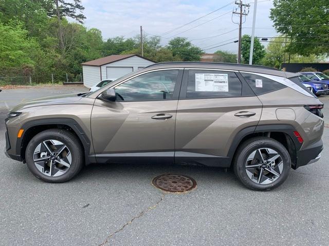 new 2025 Hyundai TUCSON Hybrid car, priced at $36,314