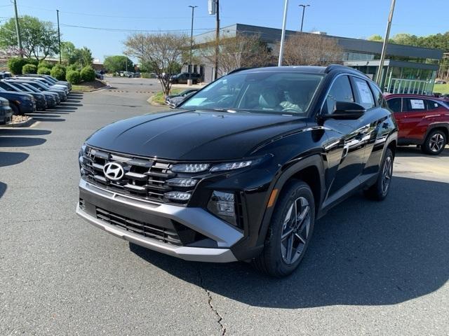 new 2025 Hyundai TUCSON Hybrid car, priced at $36,212