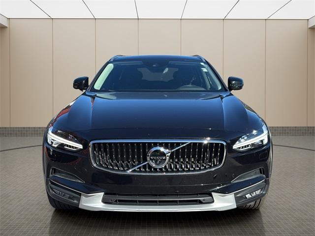 used 2018 Volvo V90 Cross Country car, priced at $23,000