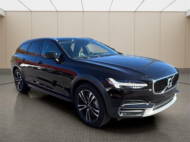 used 2018 Volvo V90 Cross Country car, priced at $23,000