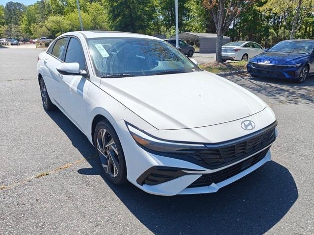 new 2025 Hyundai Elantra car, priced at $26,268