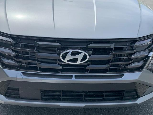 new 2025 Hyundai TUCSON Hybrid car, priced at $36,314