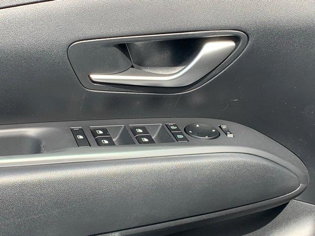 new 2025 Hyundai TUCSON Hybrid car, priced at $36,314