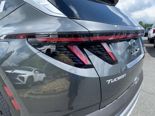 new 2025 Hyundai TUCSON Hybrid car, priced at $41,218