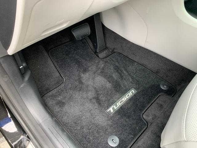 new 2025 Hyundai TUCSON Hybrid car, priced at $41,062