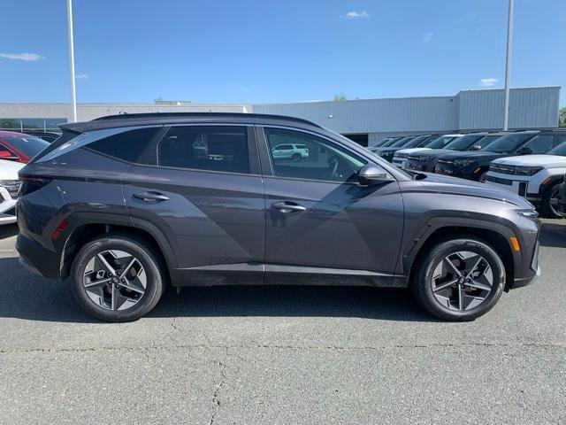 new 2025 Hyundai TUCSON Hybrid car, priced at $36,381