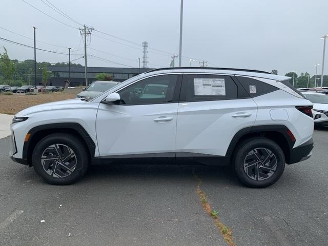 new 2025 Hyundai TUCSON Hybrid car, priced at $33,637