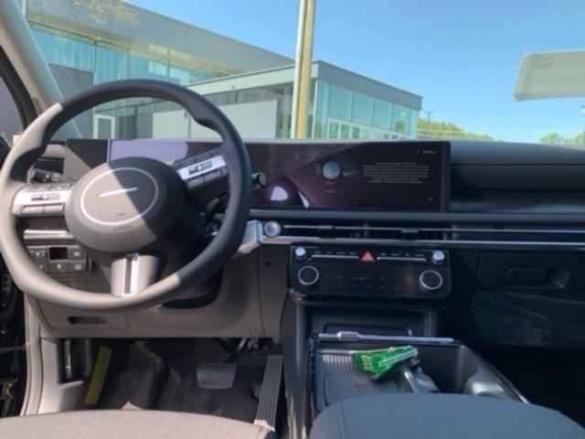 new 2025 Hyundai TUCSON Hybrid car, priced at $33,637