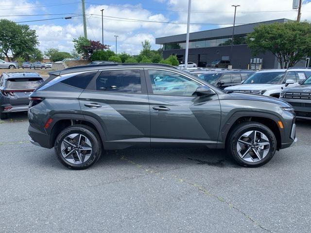 new 2025 Hyundai TUCSON Hybrid car, priced at $34,462