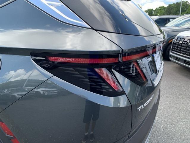 new 2025 Hyundai TUCSON Hybrid car, priced at $34,462