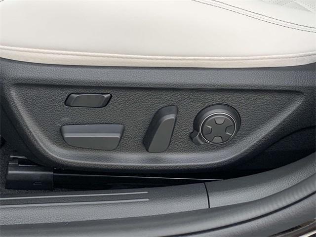 new 2025 Genesis G70 car, priced at $57,655