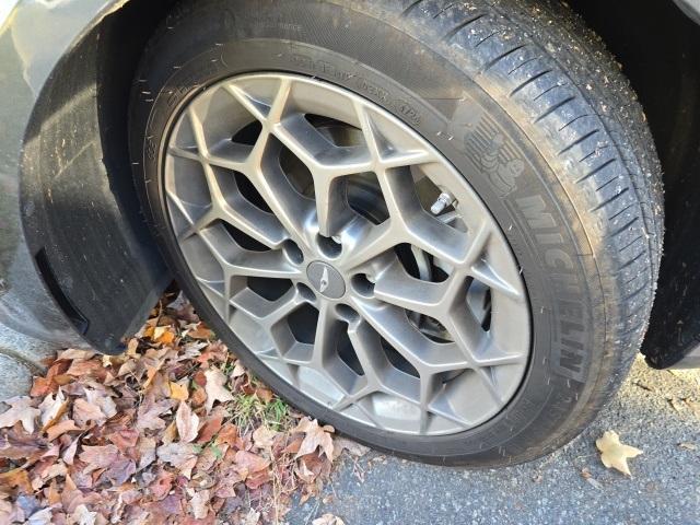 used 2021 Genesis G80 car, priced at $28,200