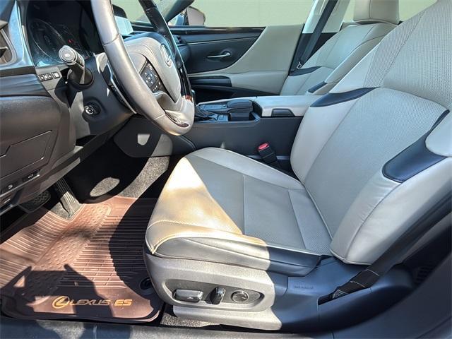used 2019 Lexus ES 350 car, priced at $27,300