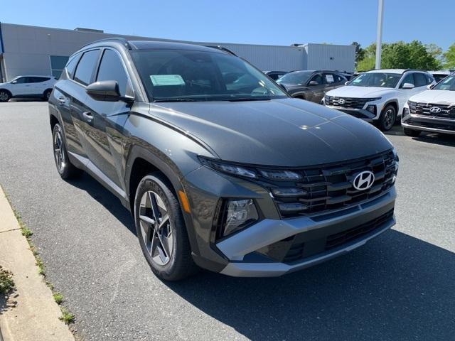 new 2025 Hyundai TUCSON Hybrid car, priced at $36,314