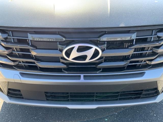new 2025 Hyundai TUCSON Hybrid car, priced at $36,314