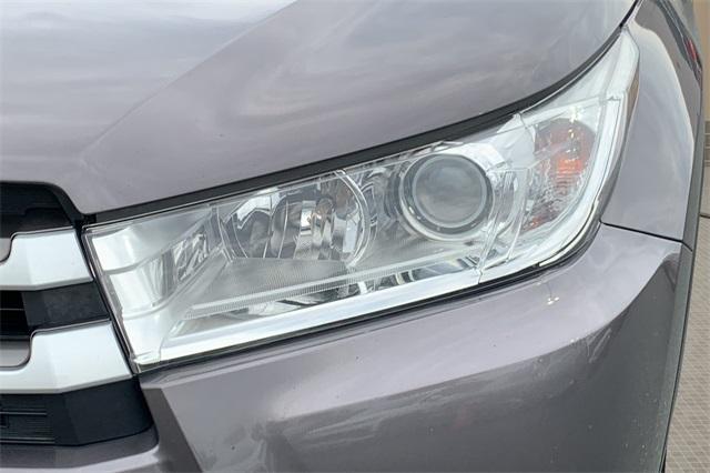 used 2019 Toyota Highlander car, priced at $20,400
