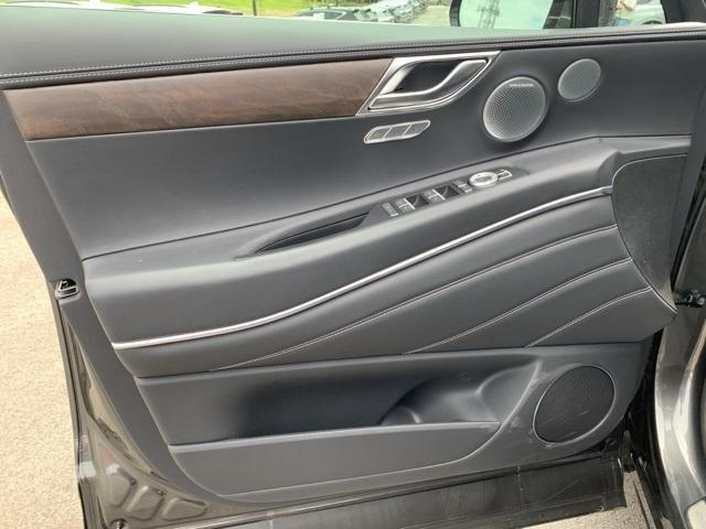 new 2025 Genesis GV80 car, priced at $77,084