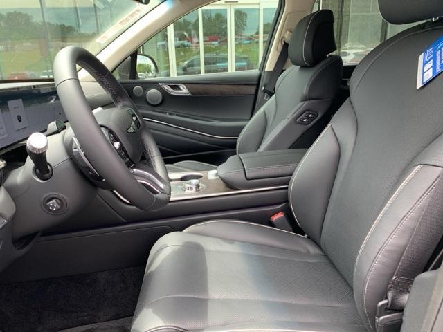 new 2025 Genesis GV80 car, priced at $77,084