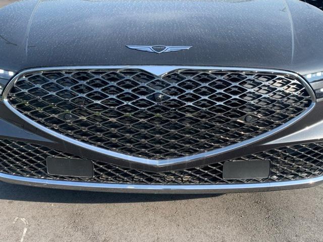 new 2025 Genesis G90 car, priced at $99,100