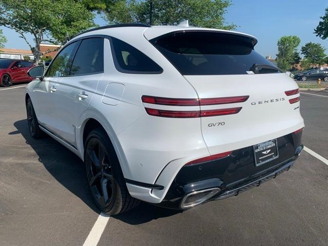 new 2026 Genesis GV70 car