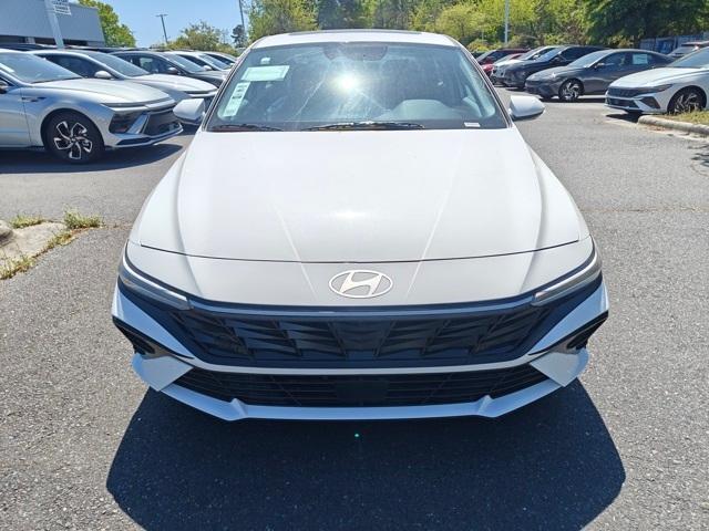 new 2025 Hyundai Elantra car, priced at $26,101
