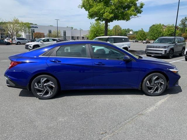 new 2025 Hyundai Elantra car, priced at $26,581