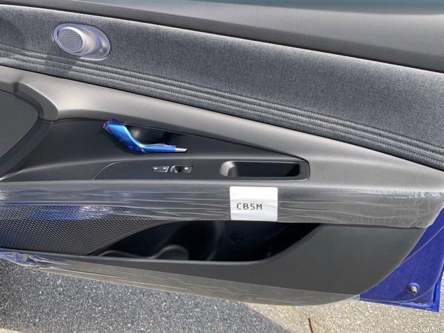 new 2025 Hyundai Elantra car, priced at $26,581
