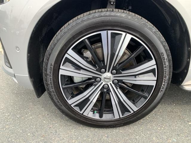 used 2022 Volvo XC60 Recharge Plug-In Hybrid car, priced at $45,177