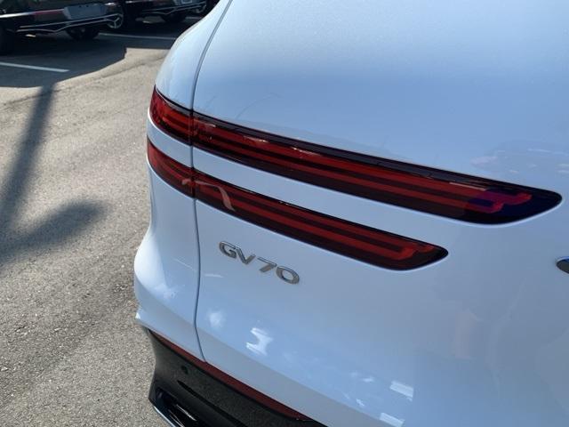 new 2026 Genesis GV70 car