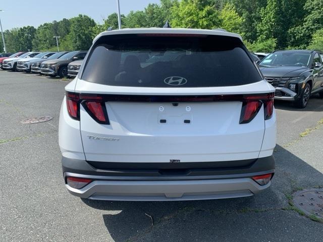 new 2025 Hyundai Tucson car, priced at $30,495