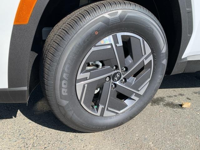 new 2025 Hyundai TUCSON Hybrid car, priced at $33,721