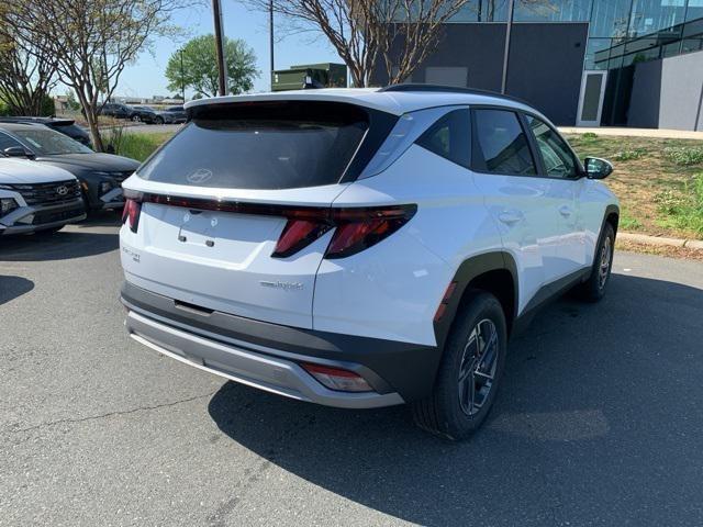 new 2025 Hyundai TUCSON Hybrid car, priced at $31,971