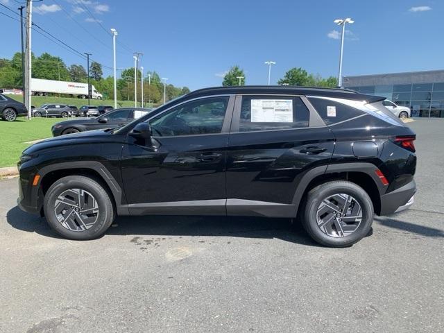 new 2025 Hyundai TUCSON Hybrid car, priced at $33,236