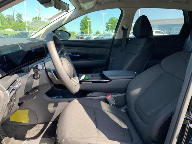 new 2025 Hyundai TUCSON Hybrid car, priced at $33,236